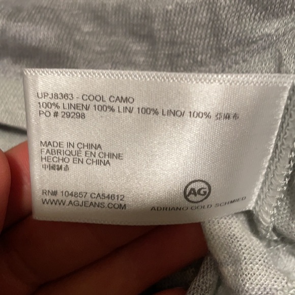 AG grey toned camo muscle tank size xs. - Picture 8 of 8